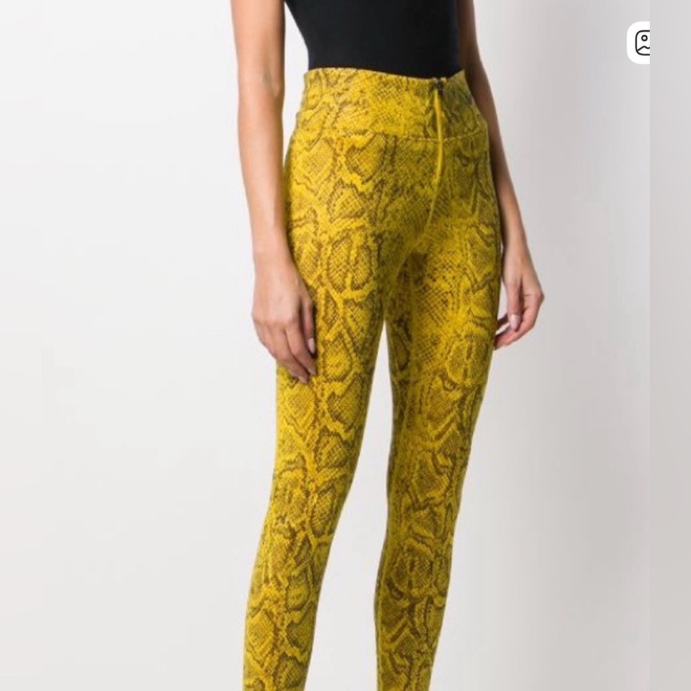 NIKE Python Legging in Speed Yellow. Like new - image 3